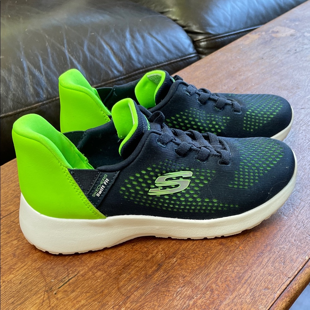 Skechers Neon Green and Black swift fit youth 4